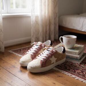 Vintage Havana Sherpa Star Sneakers Women Size 6.5 | Cozy Teddy Fleece Low Tops